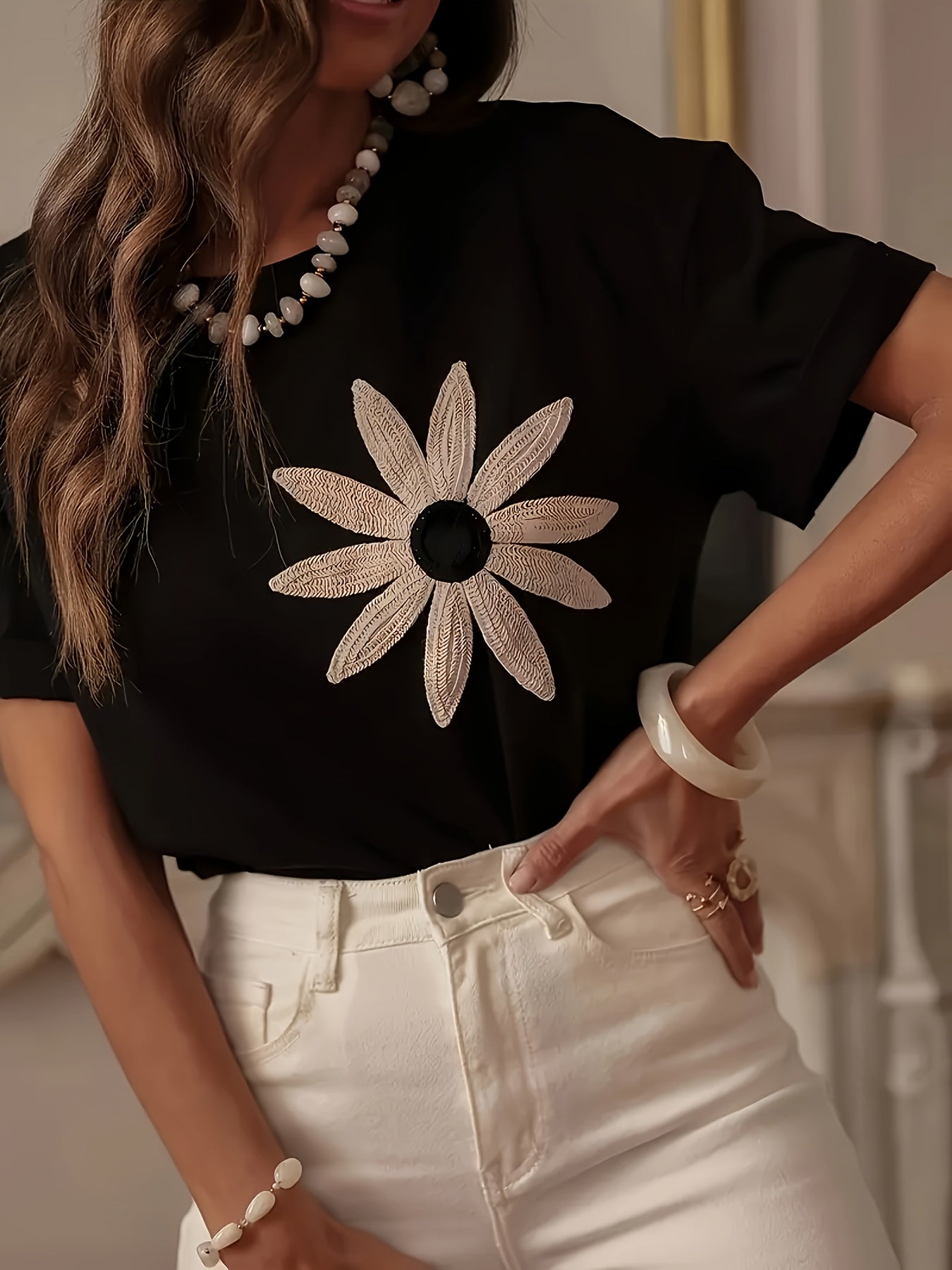 [Floral Women's T-Shirt] Elegant Floral Women's Casual Short Sleeve T-Shirt | Sunflower Applique Black Round Neck Top | Machine Washable Winter Blouse