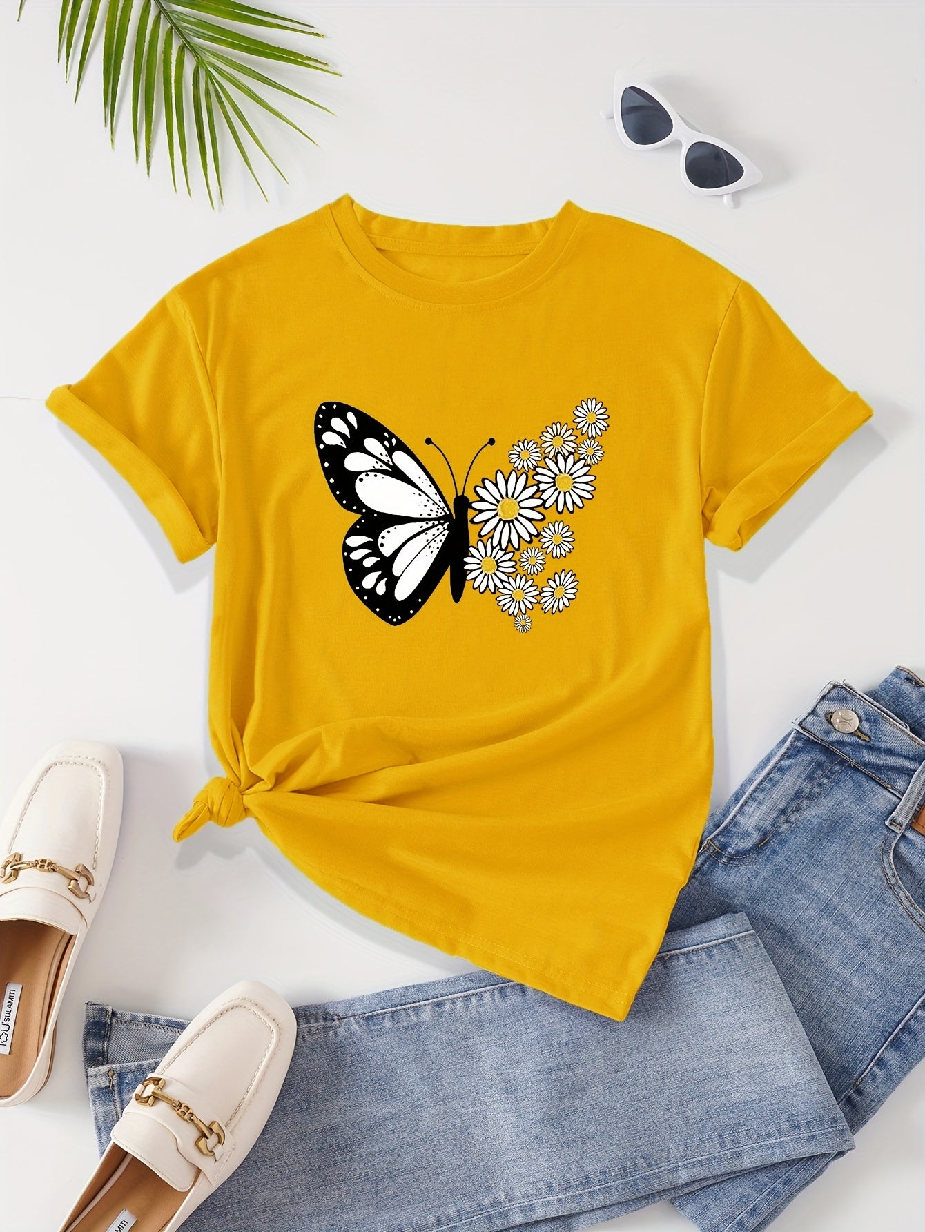 Women's Casual Butterfly & Daisy Floral Print Round Neck T-Shirt - Olive Green, Machine Washable, Regular Fit for Casual Attire, Allseason Fashion, Relaxed Style, Nontransparent Fabric