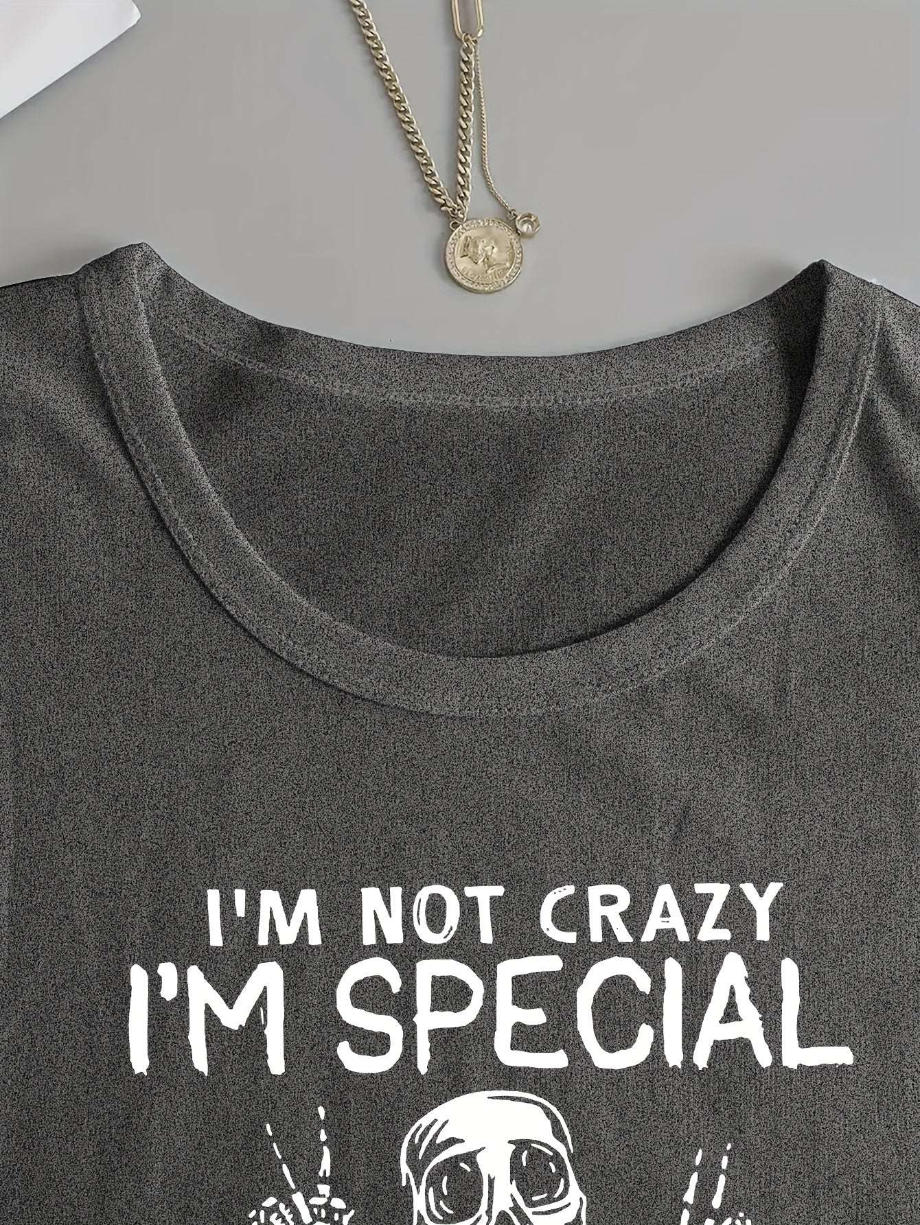 [Graphic T-Shirt] Humorous Graphic Women's Long Sleeve T-Shirt | "I'm Not Crazy" Letter Print Crew Neck Casual Top, Heather Gray, Machine Washable, Spring & Fall Essential, Allseason Fabric