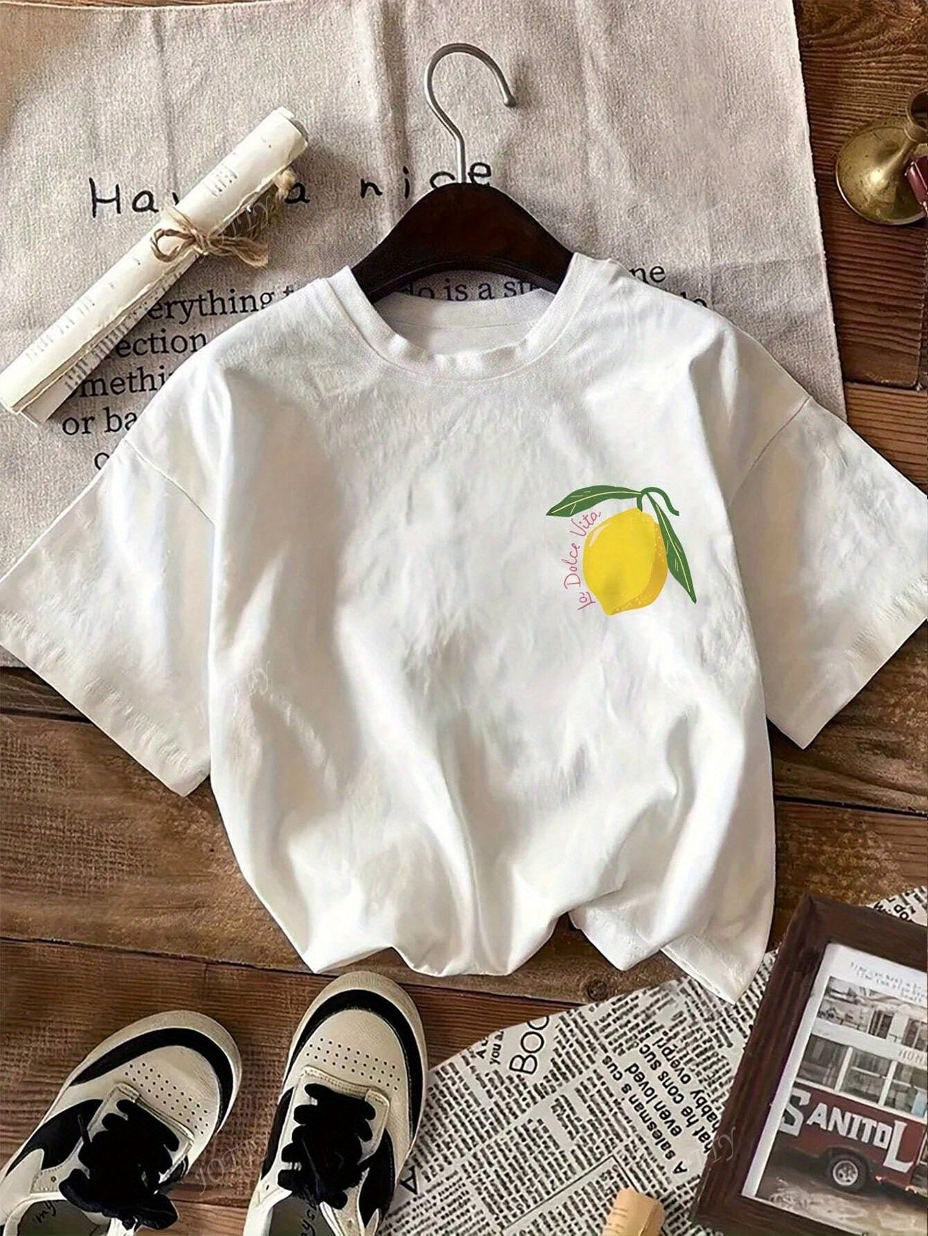 Women'S Lemon Print T-Shirt - Casual Crew Neck Short Sleeve Top with "LIMON" Design, Lightweight Breathable Fabric for Spring Summer Fall, Casual Attire & Daily Wear, Summer Fashion, Vibrant Graphic Tee, Comfortable
