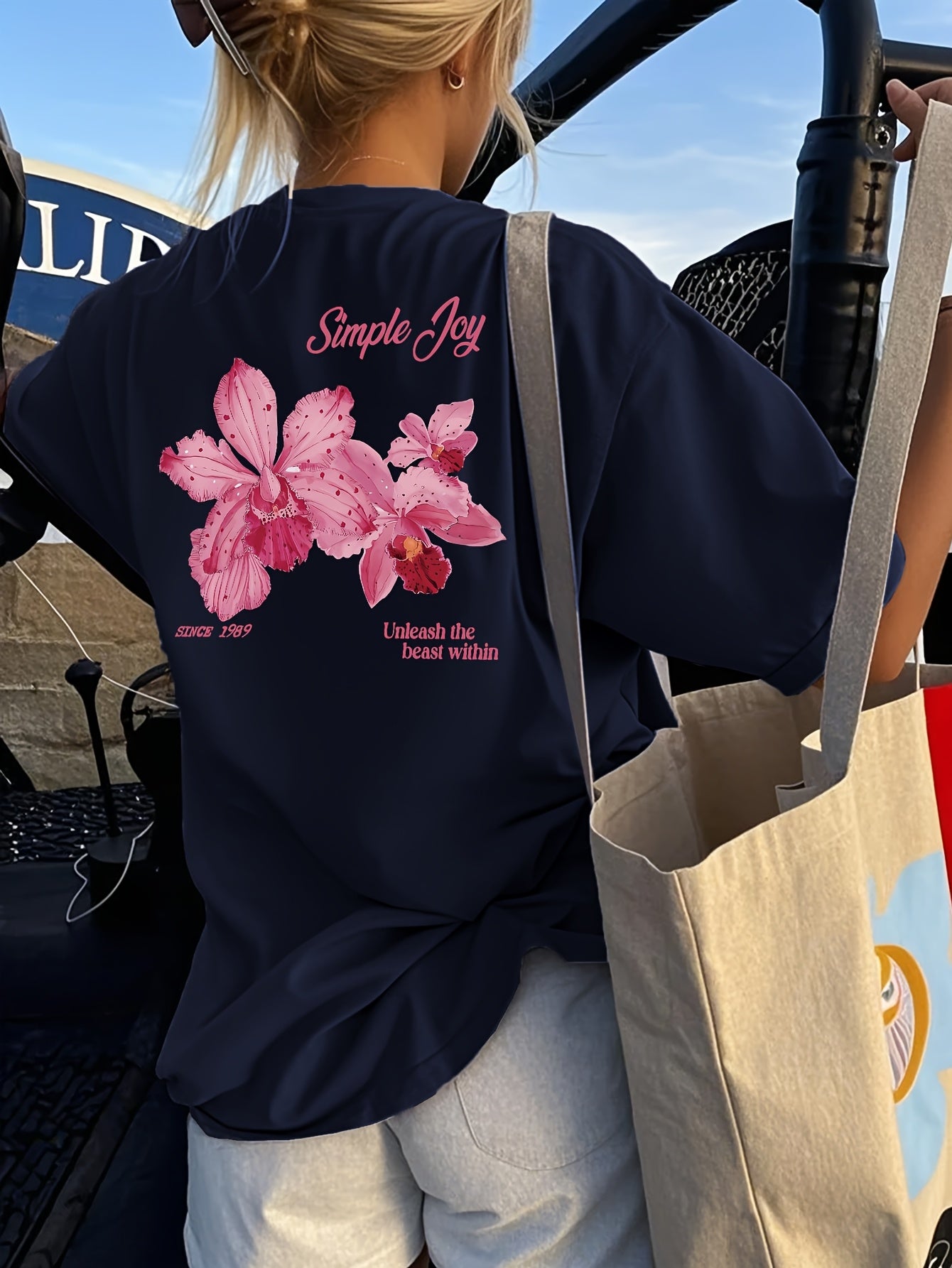 Women's Light Pink Floral & "Simple Joy" Letter Print T-Shirt - Summer Short Sleeve Round Neck Loose Fit Casual Top with Orchid Design, Breathable Everyday Shirt for Spring/Summer Outfits, Relaxed Style, Spring Fashion, Comfortable Fabric, Lightweight