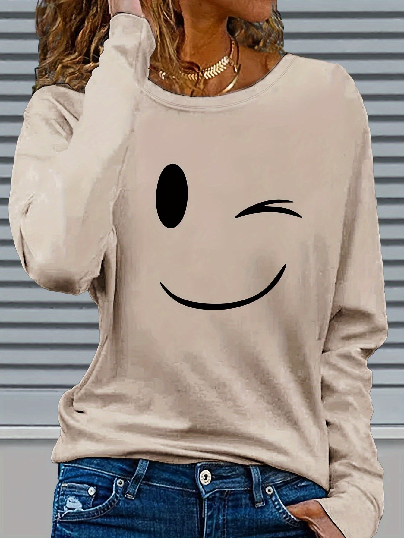 Women's Casual Graphic Print Long Sleeve Crew Neck T-Shirt - Playful joyful Face Design, Soft Breathable Fabric, Regular Fit for Spring & Fall, Winter Apparel, Wink Motif Top, Machine Washable, Durable Clothing