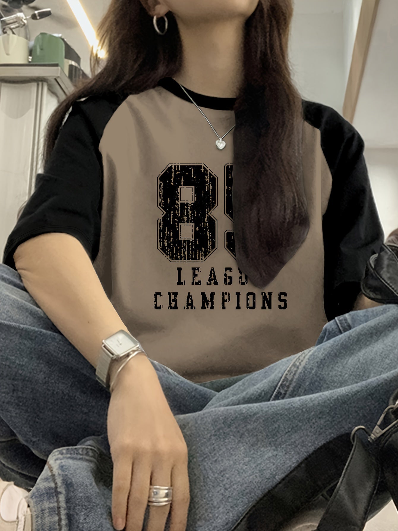 Women'S Casual Y2K-Inspired "8.5 League Champions" Graphic Tee - Black & Olive, Short Sleeve, Crew Neck, Casual Attire|Vintage Print Top|Short Sleeve Shirt