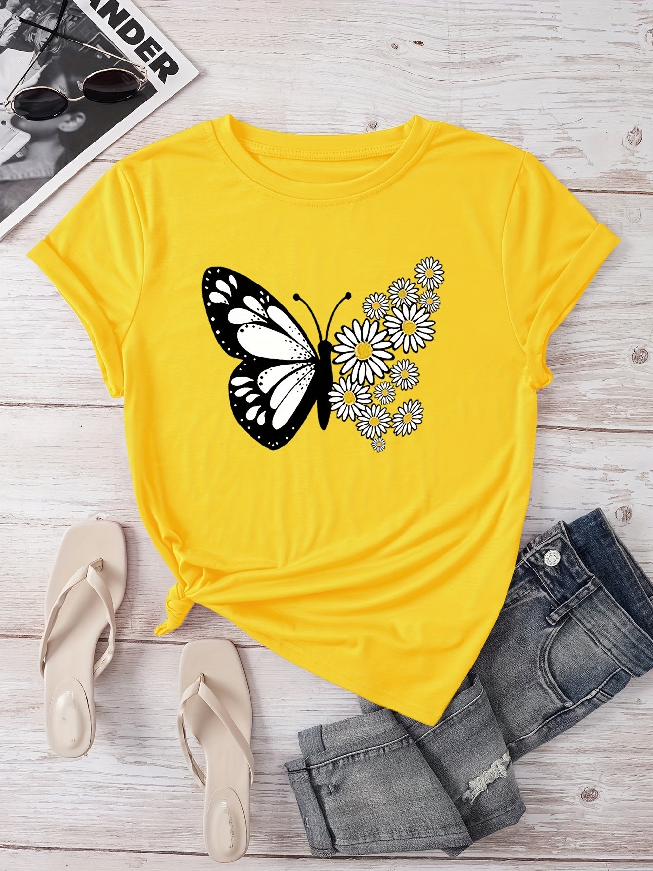 Women's Casual Butterfly & Daisy Floral Print Round Neck T-Shirt - Olive Green, Machine Washable, Regular Fit for Casual Attire, Allseason Fashion, Relaxed Style, Nontransparent Fabric