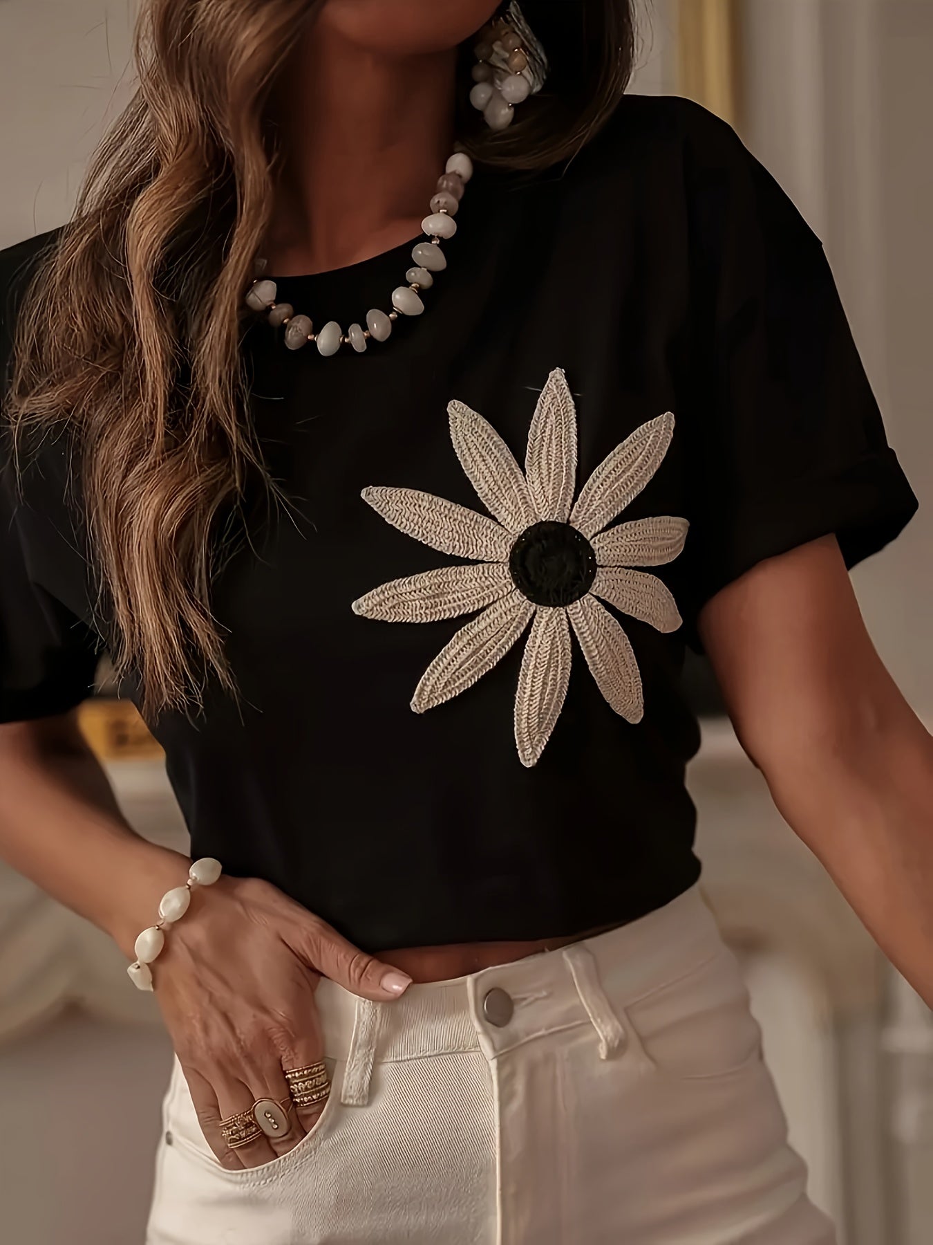 [Floral Women's T-Shirt] Elegant Floral Women's Casual Short Sleeve T-Shirt | Sunflower Applique Black Round Neck Top | Machine Washable Winter Blouse