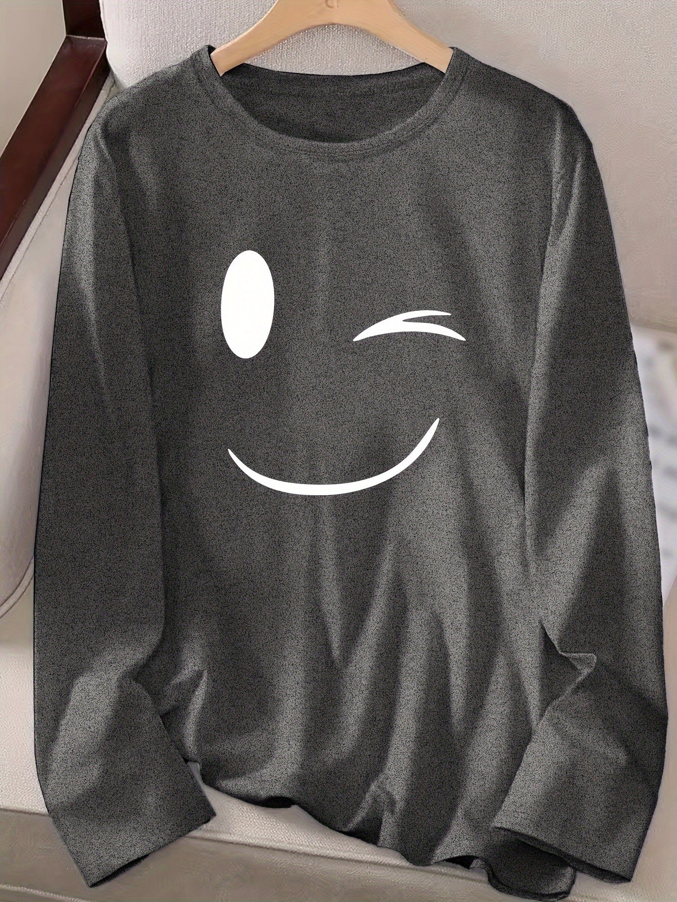 Women's Casual Graphic Print Long Sleeve Crew Neck T-Shirt - Playful joyful Face Design, Soft Breathable Fabric, Regular Fit for Spring & Fall, Winter Apparel, Wink Motif Top, Machine Washable, Durable Clothing