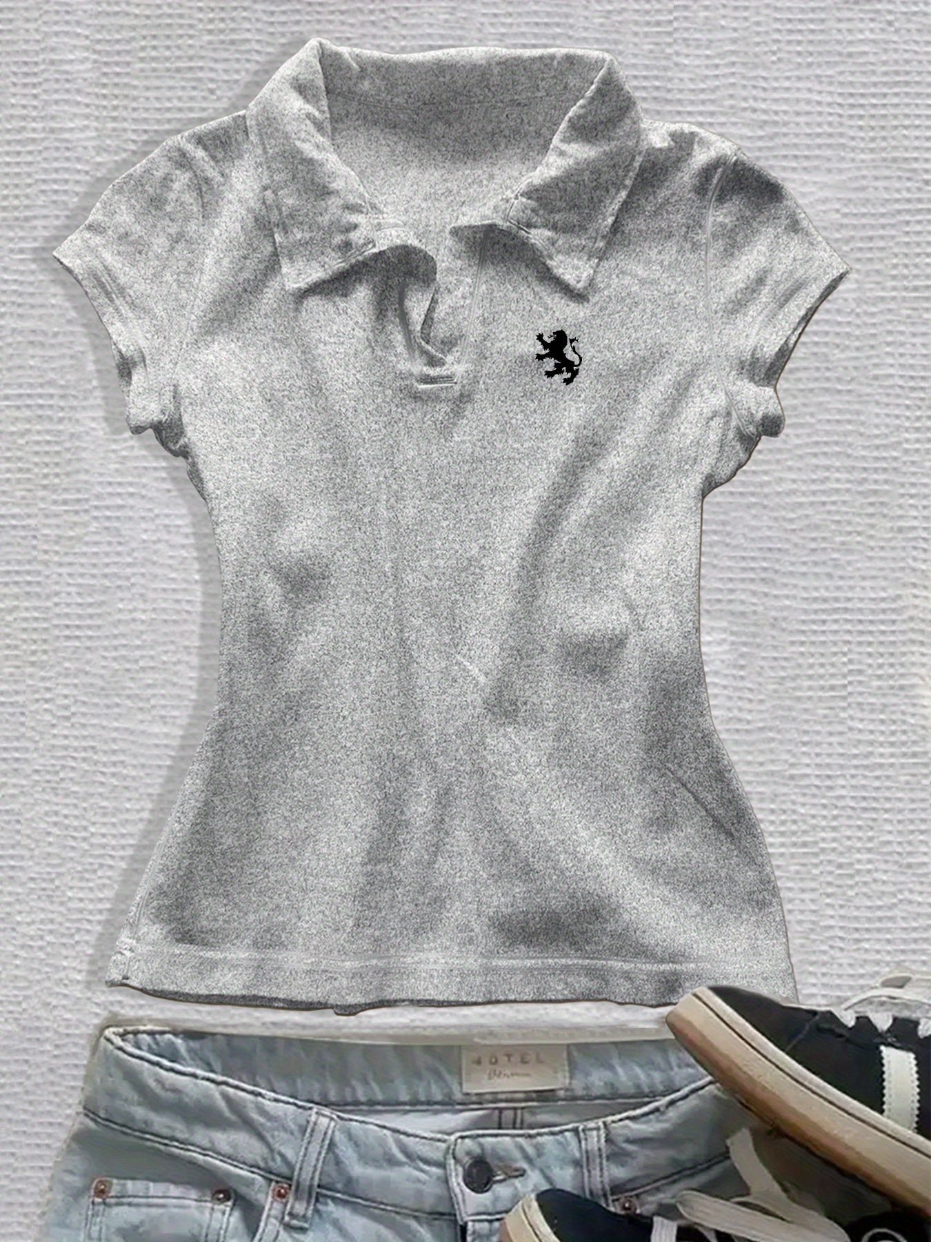 Women'S Y2K Retro Shirt - Slim Fit Cropped Top, Navy Blue, Non-Transparent Fabric for Gym, Casual Outfits - Vintage 2000s Fashion T-Shirt, Gym Apparel, Nontransparent Material, Workout Clothing, Breathable Fabric, Short Sleeve Top, Women