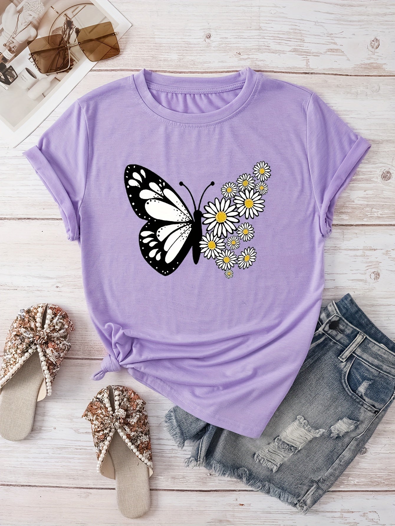 Women's Casual Butterfly & Daisy Floral Print Round Neck T-Shirt - Olive Green, Machine Washable, Regular Fit for Casual Attire, Allseason Fashion, Relaxed Style, Nontransparent Fabric
