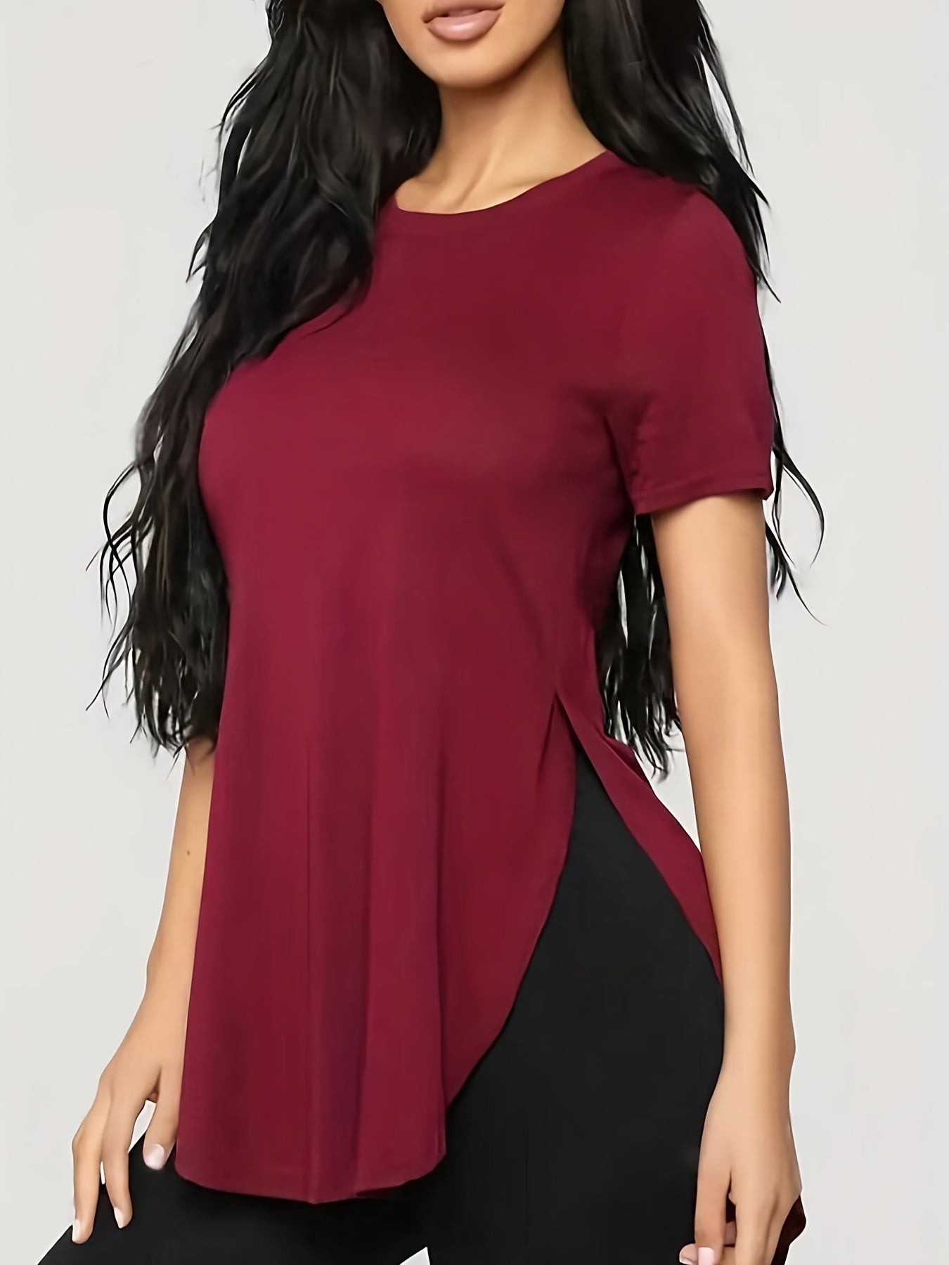 Women'S Elegant Black T-Shirt - Short Sleeve, Crew Neck, Solid Color, Casual Summer Top with "Mama Needs Coffee" Graphic Print, Slim Fit for Casual Attire